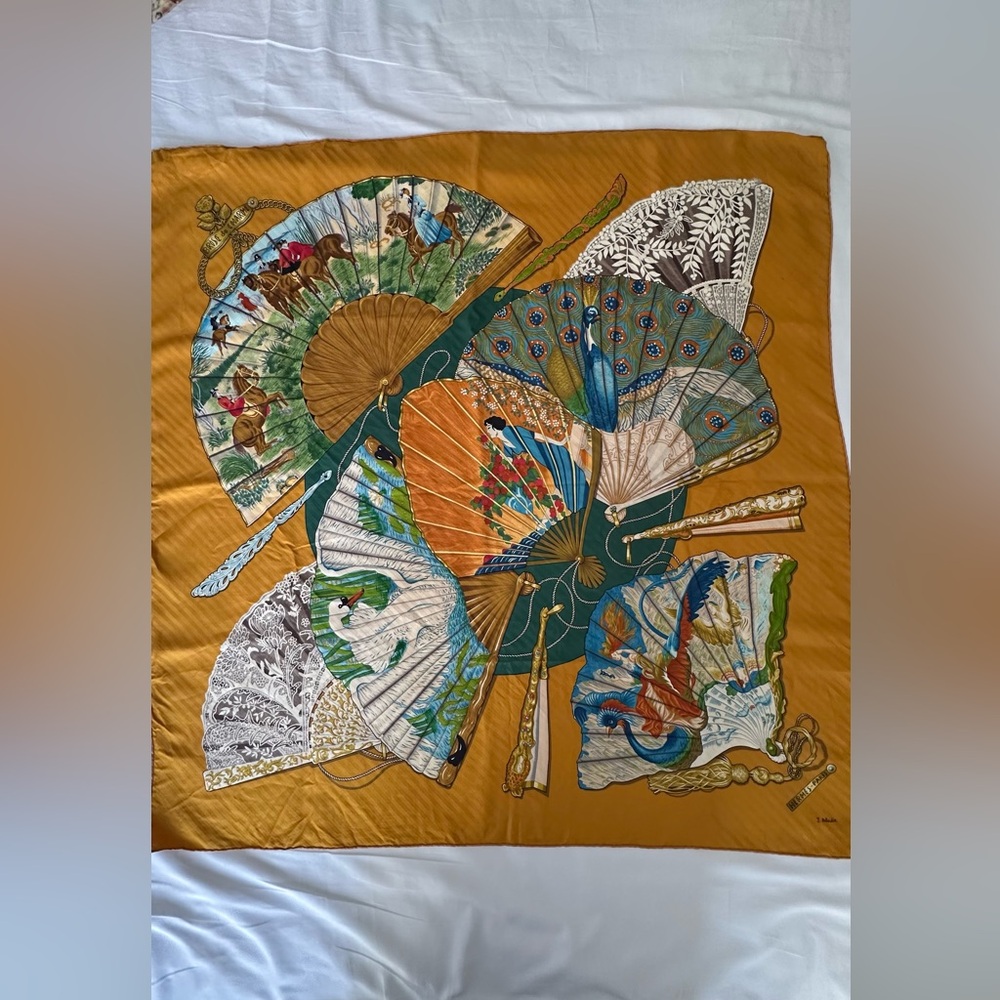 RARE Hermes Brise de charme Silk scarf